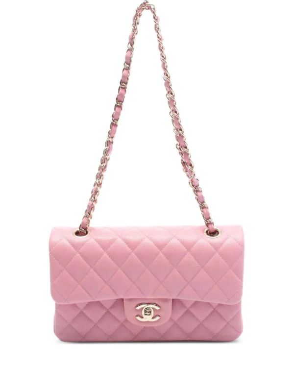 CHANEL leather shoulder bag
