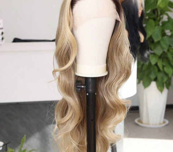 Beyonce Bombshell Wig(human blend)